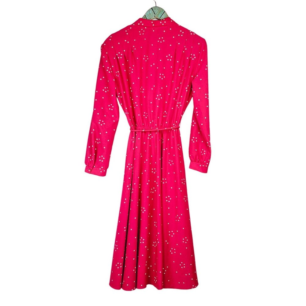 Vintage 70's Red Dress with White Stars, Midi, Tie Waist and Button Front, Sz 12 - Picture 2 of 11